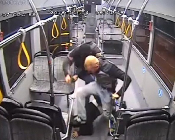 Antalya'da halk otobüsünde dehşet anları