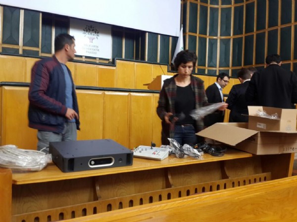 HDP grubunda şov hazırlığı