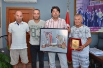 Foça Masterler Manisa'yı Yendi, Başkan Demirağ'ı Ziyaret Etti