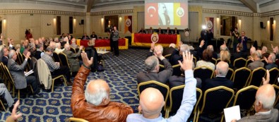 Galatasaray'da Divan Kurulu Tüzük Değişikliğini Konuştu