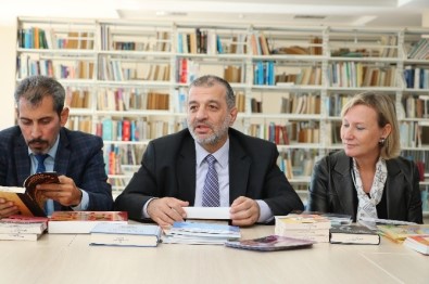 İSTE'de 'Okuma Seansları' Başladı