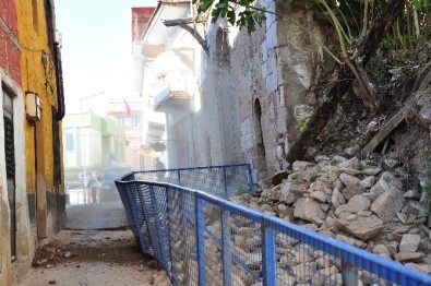 Milas'ta Tarihi Ev Yıkıldı