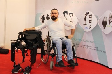 Tekerlekli Sandalyeden 4 Yıl Sonra İlk Kez Ayağa Kalktı