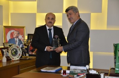 Vali Zülkif Dağlı'dan Başkan Yiğit'e Ziyaret