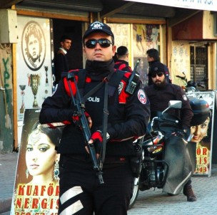 Adana'da 'Narko-Terör' Operasyonu Açıklaması 3 Gözaltı