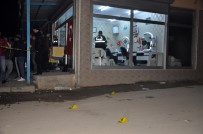 Kuaför Dükkanına Pompalı Saldırı Açıklaması 2 Yaralı