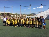 TAMER YIĞIT - Söke Gençlikspor'dan Futbolcularına Farklı Yöntem