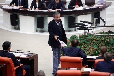 TBMM Genel Kurlu'nda 'Hendek' Tartışması