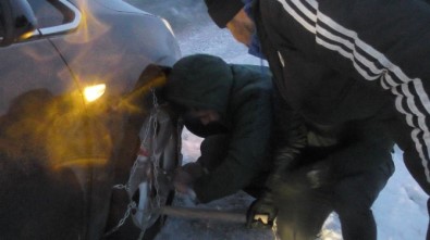 Ardahan'da Kar Yağışı Ve Tipi Ulaşımı Olumsuz Etkiliyor