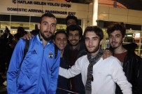 ROBİN VAN PERSİE - Fenerbahçe Kafilesi Antalya'ya Geldi