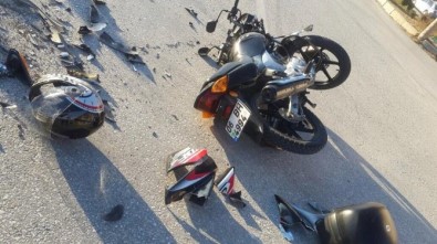 Bilecik'te Otomobil İle Motosiklet Çarpıştı Açıklaması 3 Yaralı