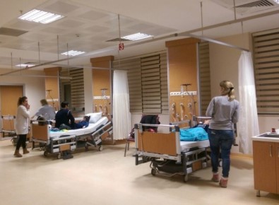 Anaokulu Öğrencisi 6 Çocuk Zehirlenme Şüphesiyle Hastaneye Kaldırıldı