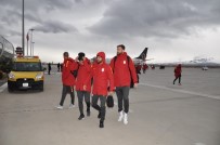 FLORYA - Galatasaray'a Erzincanlı Taraftarlardan Sevgi Seli