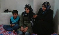 ÇAMAŞIR MAKİNESİ - Halepli Anne Turun, Ailesine Kavuşmak İstiyor