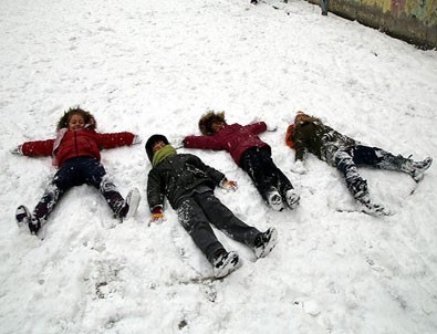 Karlıova'da eğitime kar engelli