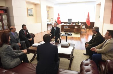 Kılıçdaroğlu Gaziler Ve Şehit Aileleri Vakfı Başkanını Kabul Etti