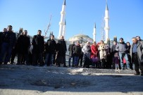 ESENLER BELEDİYESİ - Öğretmenler, Ömer Halisdemir'in Kabrini Ziyaret Etti
