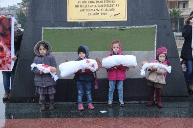 Suriyeliler Halep'te Yaşanan Olayları Protesto Etti