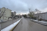 SOĞUK HAVA DALGASI - Altınova'da Kar Teyakkuzu