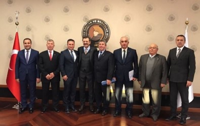 İzmir'in Oda Başkanları Ankara'ya Çıkarma Yaptı