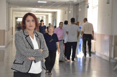 Murat Boz'un Hemşire Sahnesine Sağlıkçılardan Tepki