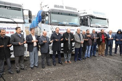 Şanliurfa'dan Halep'e 4 TIR İnsani Yardım