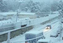 ELVERİŞSİZ HAVA - Tatvan'da Okullar Bir Gün Tatil Edildi