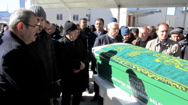 Melih Gökçek’in halası Gaziantep'te toprağa verildi