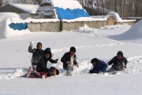 GÜNEŞLİ HAVA - Ağrı'da 529 Köy Yolu Ulaşıma Kapandı