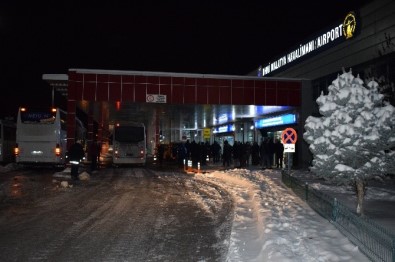 Malatya Uçağı İniş Yapamadı