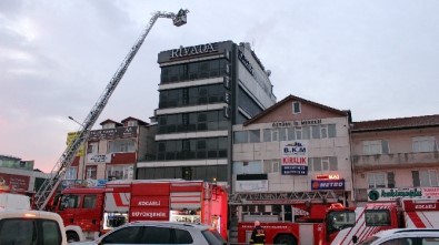 Otelde Çıkan Yangın Korkuttu