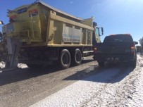 UZUNPıNAR - Pamukkale Belediyesi Buzlu Yolları Açıyor