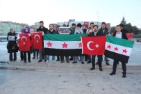 Suriyeli Üniversite Öğrencileri Halep'teki Kardeşleri İçin Dua Etti