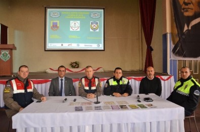 Taşımalı Eğitim Kapsamında Öğrenci Taşıyan Servis Şoförlerine 'Sürücü Eğitimi'