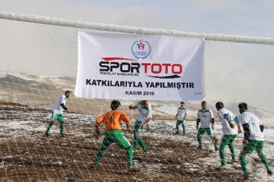 Varto'da Futbol Sahası Açılışı