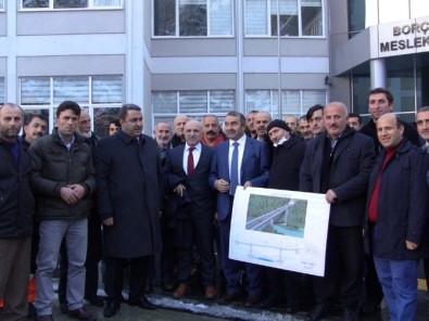 Borçka'da 8 Köyün 10 Yıldır Beklediği Güreşen Köprüsü Nihayet Yapılıyor