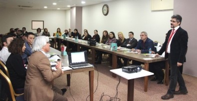 Uşak'ta Bebek Ölümlerini Önleme Çalıştayı Yapıldı