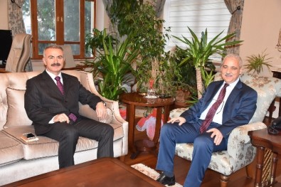 Yunusemre Kaymakamı Görevine Başladı