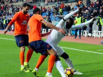 Başaşehir'de İlk Yarıda Gol Yok