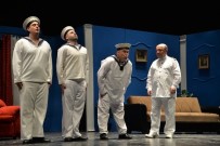 TİYATRO OYUNCUSU - Bilecik Şehir Tiyatrosu İlk Oyunu İle Sahne Aldı