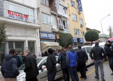 HDP Binası Önünde Terör Tepkisi