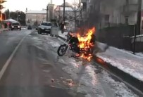 YANGIN TÜPÜ - Motosiklet Alev Alev Yandı
