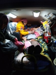 Paletli Ambulans Yoğun Karda Hastaların Umudu Oldu