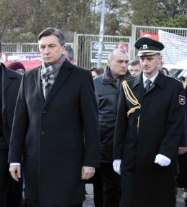 Slovenya Cumhurbaşkanı Pahor, Şehitler Tepesi'ni Ziyaret Etti