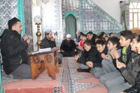 Tosya'da Öğrenciler Şehitler İçin Hatim-İ Şerif Okudu