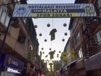 KUYUMCULAR ÇARŞISI - Battalgazi Belediyesi'nden 'Yeni Malatyaspor Sokağı' Uygulaması