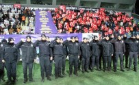TEZAHÜRAT - Osmanlıspor - Galatasaray Maçında Çevik Kuvvet Polisleri Unutulmadı