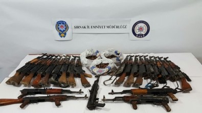 Şırnak'ta 25 Adet Kaleşnikof Silah Ele Geçirildi