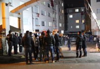 Ümraniye'de Şehit Düşen Polisin Evi Taziye İçin Gelenlerle Doldu