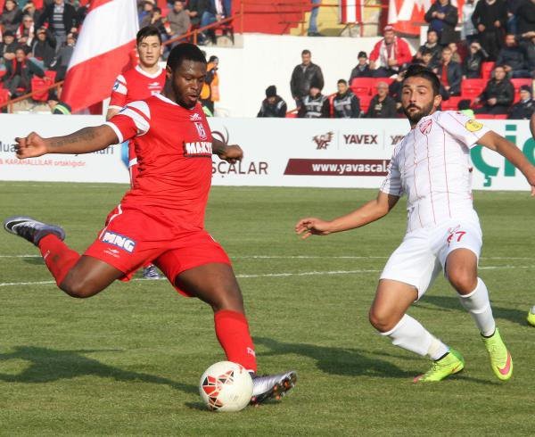 Balıkesirspor'da Zeefuik kadro dışı bırakıldı